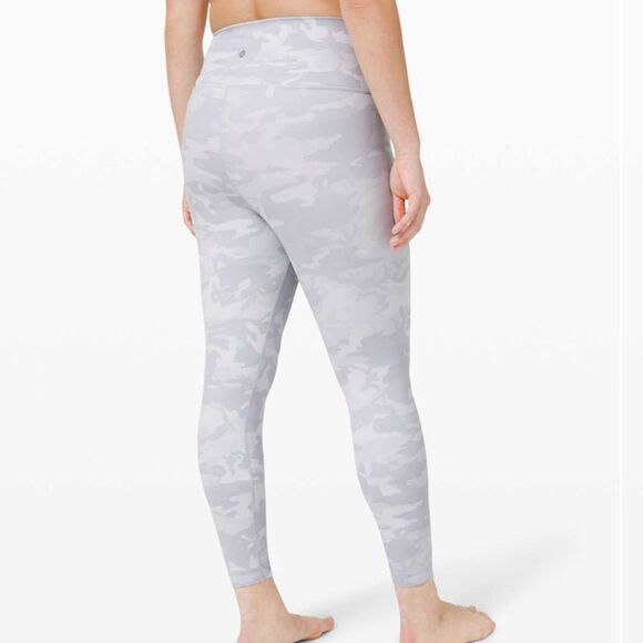 LULULEMON Wunder Under High Rise Tight 25" Luxtreme Gray Camo Size 8 - Picture 3 of 11